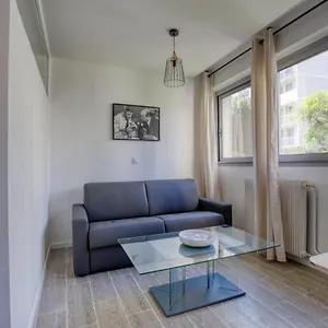  Appartamento Charming In The Heart Of The 19th Francia